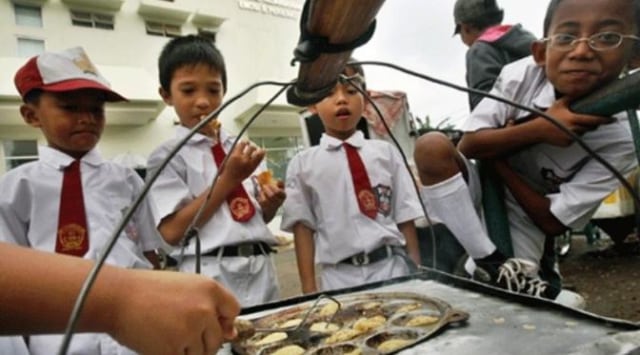 Nostalgia: Jajanan SD ini Bikin Kamu Kangen Masa Kecil