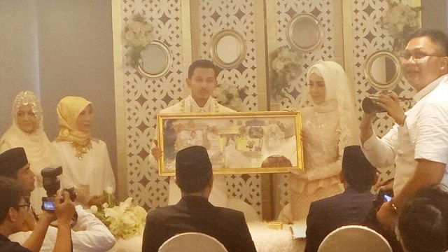 Pernikahan Fairuz A Rafiq dan Sonny Septian (Foto: DN Mustika/kumparan)