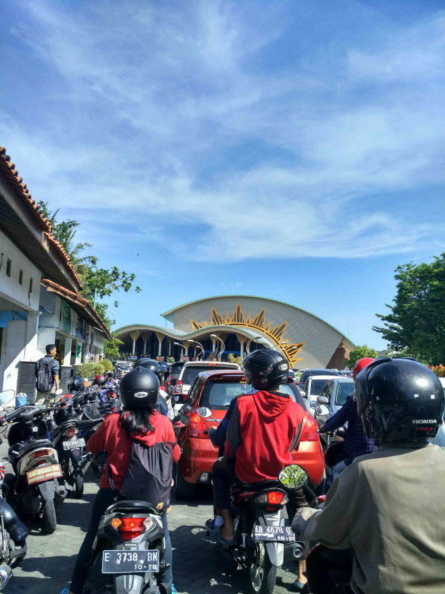 Macet di Sekitar UMY (1)