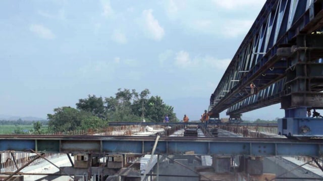 Progres pembangunan Flyover Dermoleng (Foto: Aditia Rijki Nugraha/kumparan)