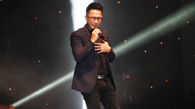 Delon dalam Konser Boyzlife di Jakarta. (Foto: Munady Widjaja/kumparan)