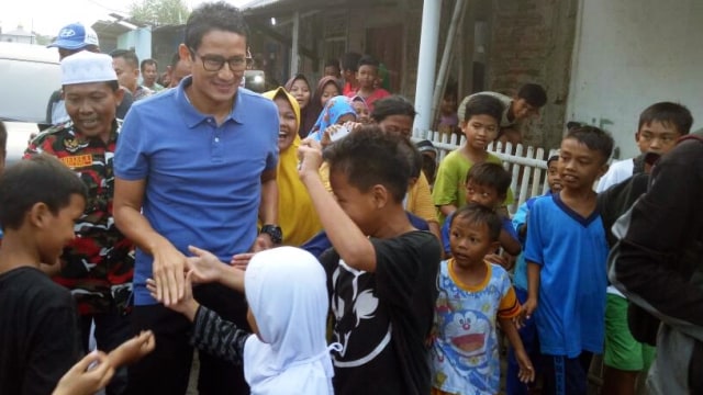 Sandiaga Uno Kunjungi Marunda. (Foto: Amanaturrosyidah/kumparan)