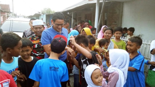 Sandiaga Uno Kunjungi Marunda. (Foto: Amanaturrosyidah/kumparan)