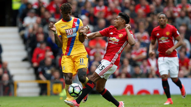 Kesedihan Wilfried Zaha Saat Sir Alex Ferguson Mundur dari Man United (271406)