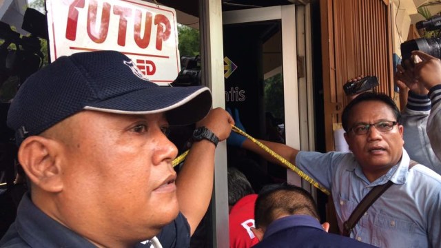 Polisi segera lakukan olah TKP di Kelapa Gading (Foto: Iqra Ardini/kumparan)
