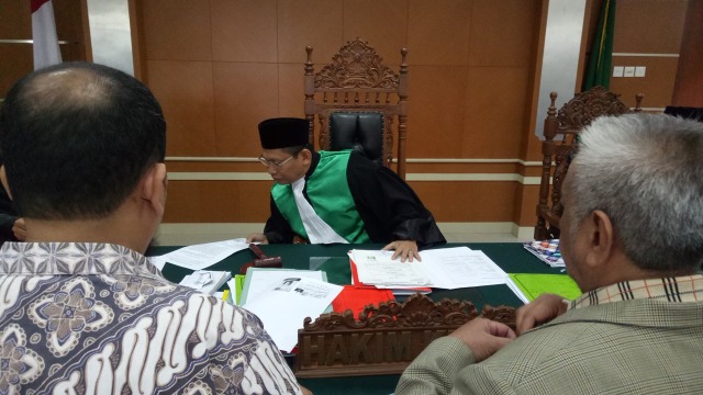 Suasana ruang sidang Tsania Marwa & Atalarik Syach (Foto: Prabarini Kartika/kumparan)