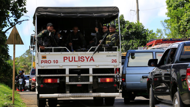 Polisi Filipina di Marawi (Foto: Reuters/Romeo Ranoco)