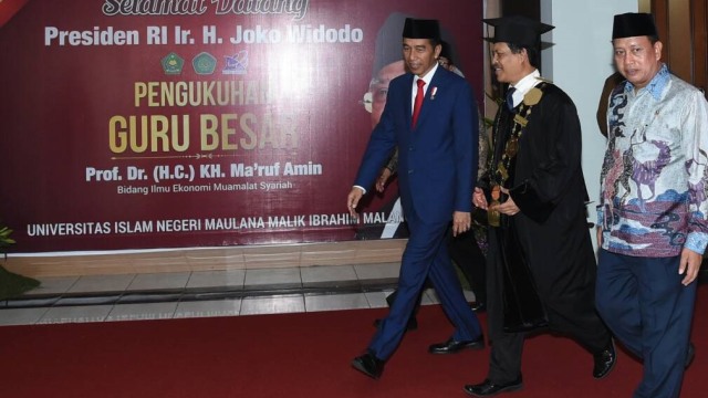 Jokowi di Pengukuhan Guru Besar KH Ma'aruf Amin (Foto: Dok. Biro Pers Istana)