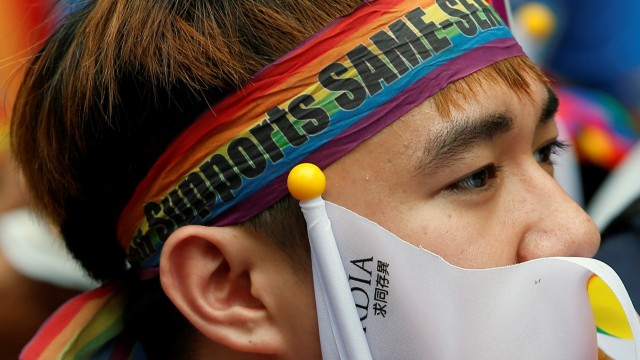 Taiwan legalkan pernikahan sesama jenis. Foto: REUTERS/Tyrone Siu