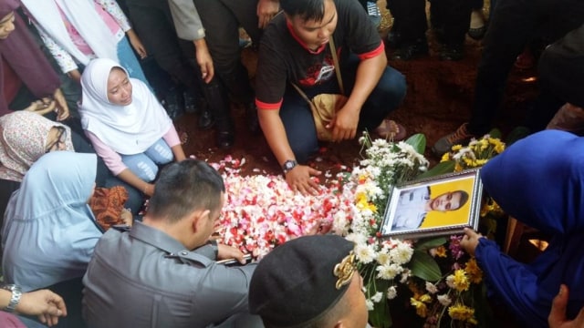 Makam Bripda Taufan Tsunami (Foto: Wandha Hidayat/kumparan)