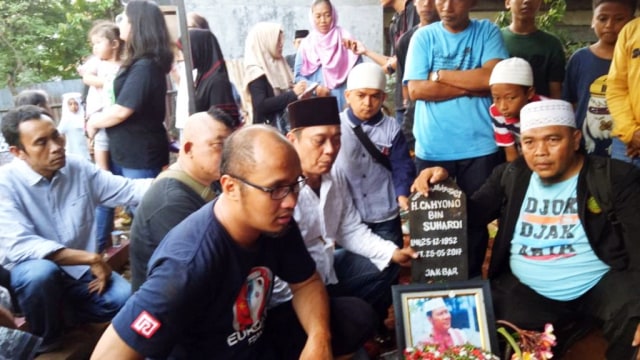 Suasana makam Cahyono. (Foto: Prabarini Kartika/kumparan)