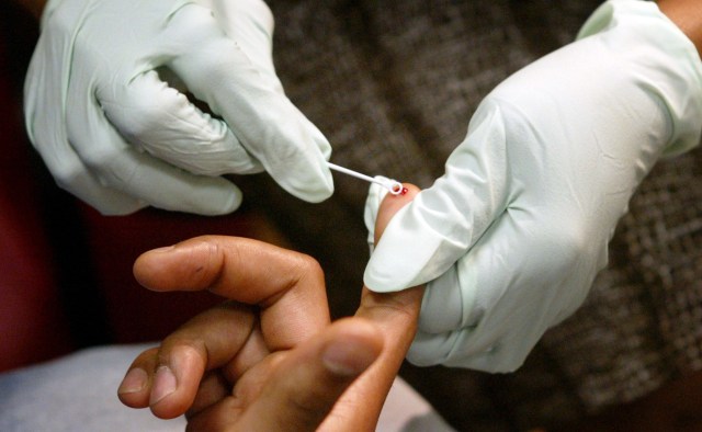 Mengenal Lebih Dekat Tes HIV