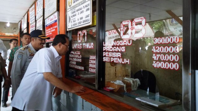 Menhub Budi Karya Sidak ke Terminal Kalideres (Foto: Novan Nurul Alam/kumparan)