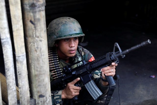 Para tentara Filipina berjaga di Marawi Foto: REUTERS/Erik De Castro