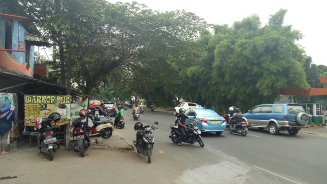 Jalan Raya Lenteng Agung (Foto: Aria Pradana/kumparan)