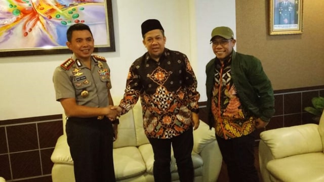 Fahri Hamzah ke Polres Jaktim. (Foto: Fahrian Saleh/kumparan)