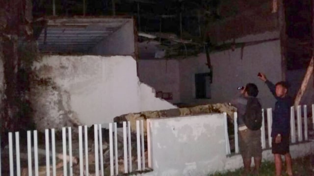 Sejumlah Bangunan Rusak Akibat Gempa Beruntun di Sulawesi Tengah (97061)