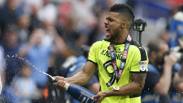 Elias Kachunga, juru gedor Huddersfield. (Foto: Reuters/Matthew Childs)