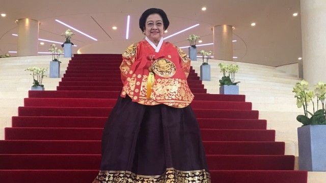 Megawati mengenakan pakaian Korea (Foto: Dok. KBRI Seoul)