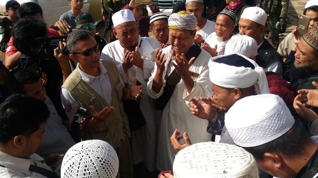 Evakuasi WNI di Marawi (Foto: ANTARA FOTO/Al Jazeera/Adi Guno)