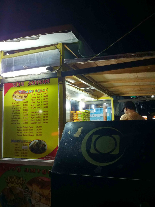 Martabak dan Es Campur