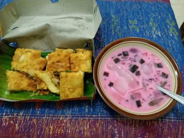 Martabak dan Es Campur (1)