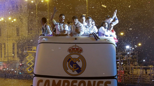 Madrid saat merayakan gelar juara La Liga. (Foto: Paul Hanna/Reuters)