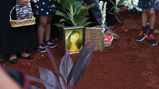 Yana Zein telah dimakamkan (Foto: Cornelius Bintang/kumparan)