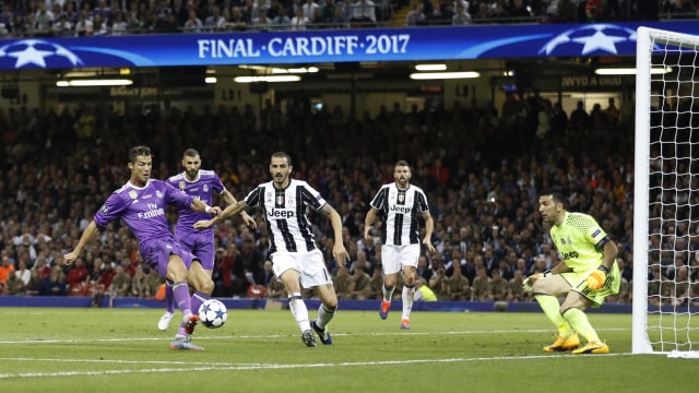 Gol kedua Ronaldo. (Foto: REUTERS/Carl Recine Livepic)