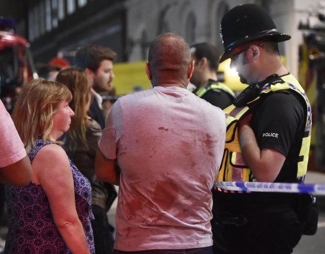 Teror beruntun di London  (Foto: Hannah McCkay/Reuters)