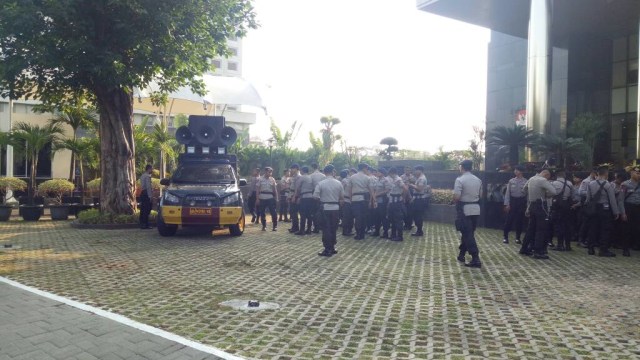 Polisi di KPK diturunkan saat Amien Rais datang (Foto: Marcia Audita/kumparan)