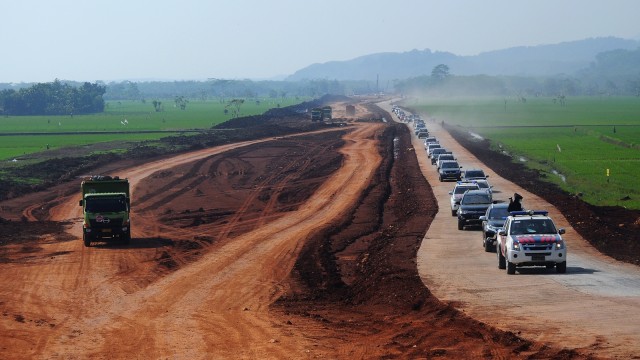 Peninjauan Tol Pantura. (Foto: Antara/Harviyan Perdana Putra)