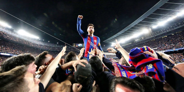 Pose ikonik Messi usai The Great Escape. (Foto: FC Barcelona)