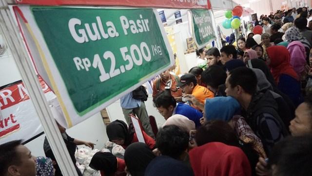 Pasar Murah di Kementerian Perdagangan. (Foto: Aditia Noviansyah/kumparan)