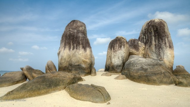 Batu Berlayar  (Foto: Indra Sukandar via Flickr)