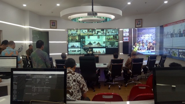 Teleconference Menhub Jelang Arus Mudik 2017 (Foto: Nadia Riso/kumparan)