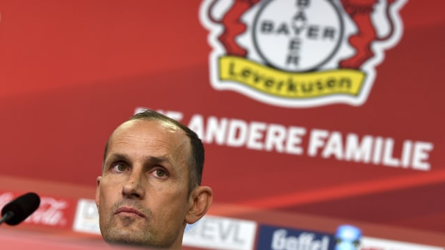 Heiko Herrlich saat menjadi pelatih Bayer Leverkusen. Foto: Federico Gambarini/dpa via AP