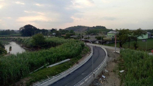 Jembatan Layang Klonengan di Tegal. (Foto: Novan Nurul Alam/kumparan)