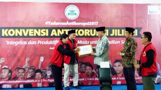 Dahnil Anzar Simanjuntak dan Agus Rahardjo. (Foto: Diah Harni/kumparan)