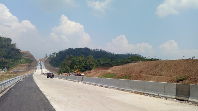 Tol Bawen-Salatiga sepanjang 17,6 Km (Foto: Novan Nurul Alam/kumparan)