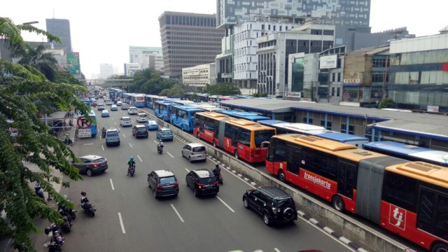 Bus Terbengkalai di Bogor Pengadaan Bermasalah Era Jokowi-Ahok (144437)