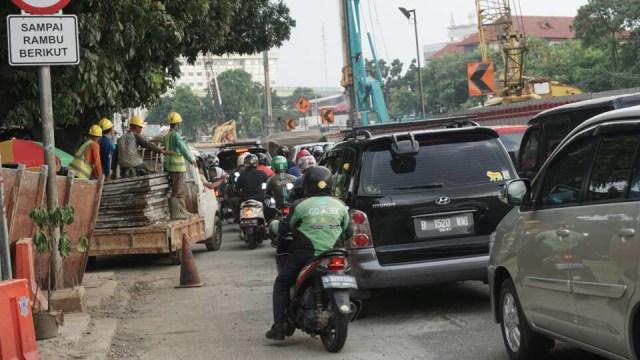 Macet Mampang Kuninngan  (Foto: Aditia Noviansyah/kumparan)