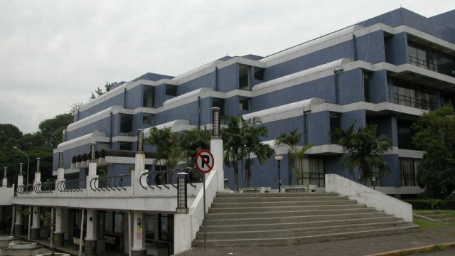 Perpustakaan ITB. (Foto: Wikimedia Commons)