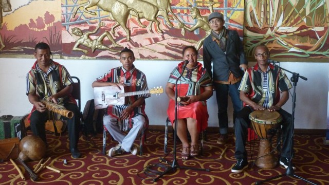 Musisi di Madagaskar (Foto: Dok. Fuji Riang Prastowo)