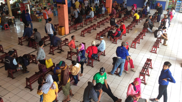 Terminal Kampung Rambutan (Foto: Kelik Wahyu/kumparan)