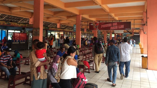 Terminal Kampung Rambutan (Foto: Kelik Wahyu/kumparan)