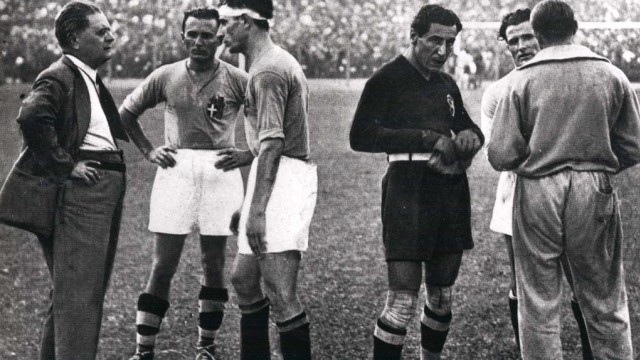 Pozzo (paling kiri) pada Piala Dunia 1934. (Foto: Wikimedia Commons)