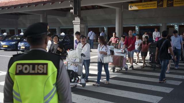 Ngurah Rai siapkan penerbangan tambahan. (Foto: Antara/Nyoman Budhiana)