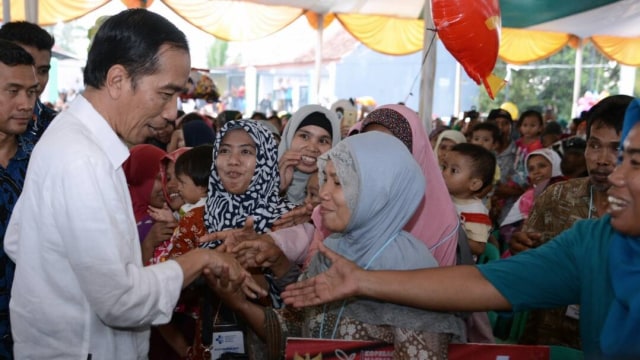 Jokowi di Alun-alun Kroya, Cilacap. (Foto: Biro Pers Setpres)