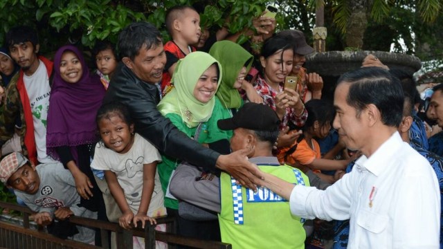 Jokowi di Alun-alun Kroya, Cilacap. (Foto: Biro Pers Setpres)